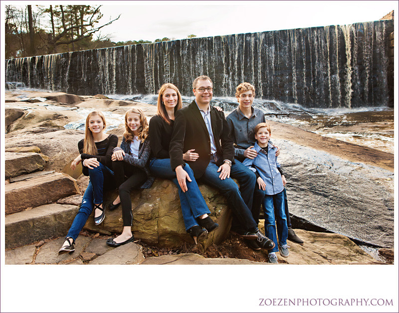 photographing larger families faux waterfall historic yates mill