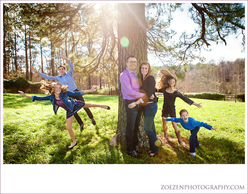 photographing larger families green winter family photo